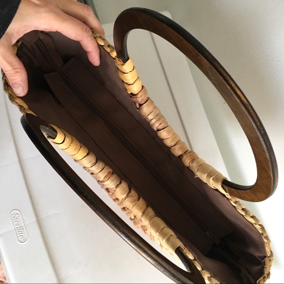 (SOLD) Straw Tote Bag With Round Wood Handles - Picture 12 of 13